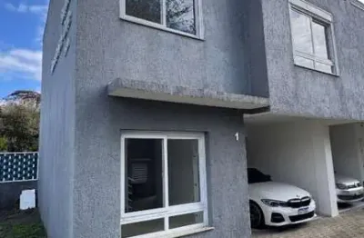 Casa com 3 quartos para alugar na Rua Doutor Mário Totta, 2430, Tristeza, Porto Alegre