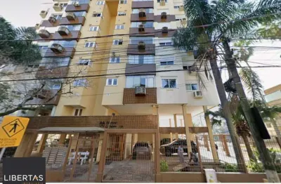 Apartamento de dois quartos, suíte e uma vaga de garagem no bairro menino deus