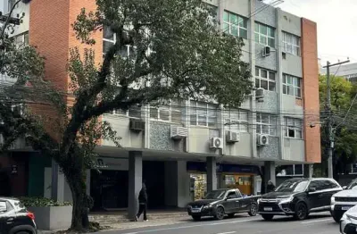 Sala comercial grande prédio com elevador no bairro rio branco em porto alegre