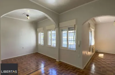 Apartamento super amplo 3 dormitório com ótima iluminação e ventilação no centro