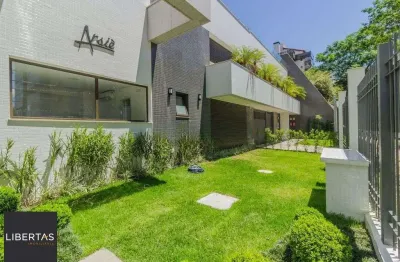 Apartamento com 03 suítes, 02 vagas de garagens individuais e escrituradas