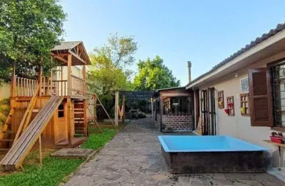 Casa no bairro Camaquã de 4 dormitórios e 4 banheiros PARA ALUGAR