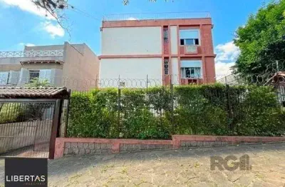 Apartamento em Porto Alegre, no bairro Medianeira, com 3 dormitório(s), e 3 banh