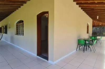 Linda chácara com 3 dormitórios, 2 suítes, 10+ vagas