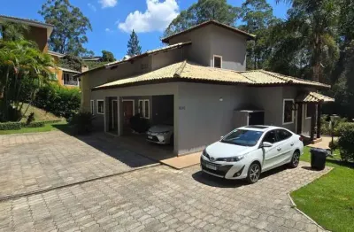 Casa em condomínio, 370m², piscina, porteira fechada, serra dos cristais