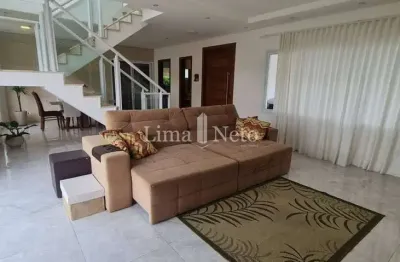 Maravilhosa casa em condomínio | 280m² | 4 dormitórios | piscina aquecida