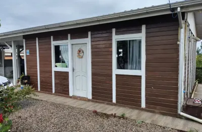 Casa com 2 dormitórios  na passagem do maciambu palhoça