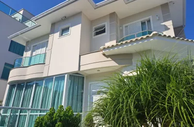 Casa/sobrado alto padrão mobiliada com 216 m² no bairro imigrantes.