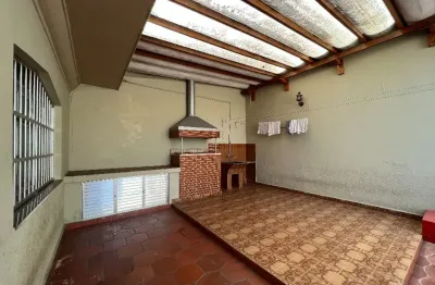 Casa para venda possui 250 metros quadrados com 3 quartos em Jardim Consórcio - São Paulo - SP