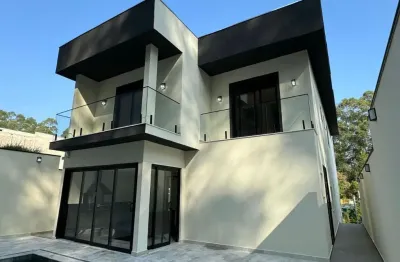 Imóvel á venda com 382m e 3 dormitórios em Jardim Rosemary - Itapevi - SP