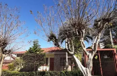 Casa de alvenaria na rua victor kessler centro de canoas rs