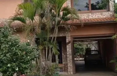 Casa com 4 quartos à venda na Rua Onze de Junho, --, Niterói, Canoas