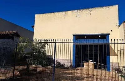 Sobrado com 215m² localizado rua marques de barbacena no bairro niteroi canoas