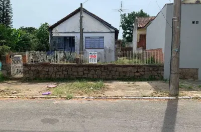 Casa de madeira com 3 dormitórios bairro nossa senhora das graças canoas rs