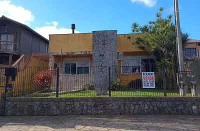 Casa de alvenaria 3 dormitórios rua xingu bairro igara canoas rs.
