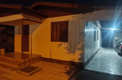 Casa á venda 3 quartos, com 70 m² no bairro Mathias Velho - Canoas
