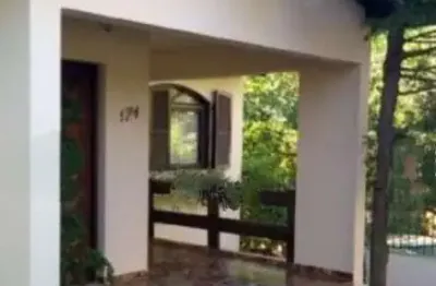 Casa de alvenaria no bairro cidade nova em canoas rs.