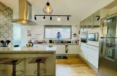 Terreno zr3 com 3 casas e 8 vagas na rua afonso fruet, fazendinha – curitiba | permuta aceita