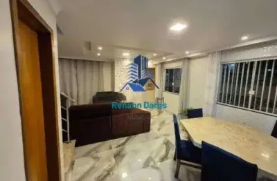 Sobrado triplex de esquina com 3 quartos e 3 vagas no sítio cercado - conforto e localização privilegiada!
