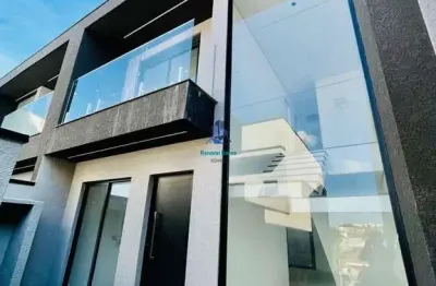 Sobrado triplex novo 3 quartos, suíte, 4 vagas e espaço gourmet no xaxim – financiável e aceita fgts