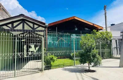 Linda casa ampla com 150m² constrídos na rua clara polsin, novo mundo, curitiba