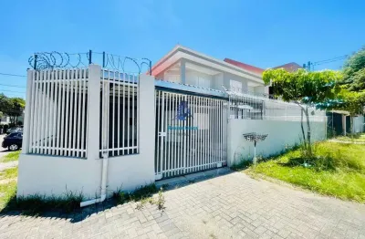 Aluga-se Sobrado comercial ou residencial de frente para rua movimentada no bairro Fanny, Curitiba Paraná