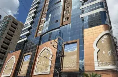 EXCELENTE OPORTUNIDADE, 185m² NA AV. NEREU RAMOS – 3 SUÍTES, 3 VAGAS E ALTO PADRÃO NA MEIA PRAIA