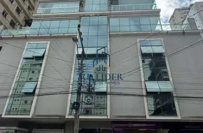 Apartamento frente mar no meia praia em itapema  amplo com 4 dormitórios, 2 suítes e 3 vagas pocos metros do mar