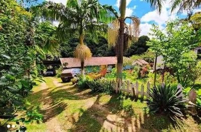 Sítio para quem busca contato com a natureza, com 5 quartos, sendo 1 suíte com hidromassagem, à venda na estrada rural, sarapuí de cima, piedade/sp