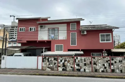 Casa com 2 quartos à venda no centro, biguaçu  por r$ 650.000
