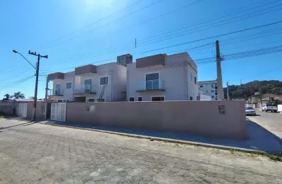 Casa com 3 quartos à venda em Rio Caveiras, Biguaçu  por R$ 555.000