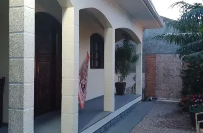 Casa com 4 quartos à venda no cachoeiras (guaporanga), biguaçu  por r$ 590.000