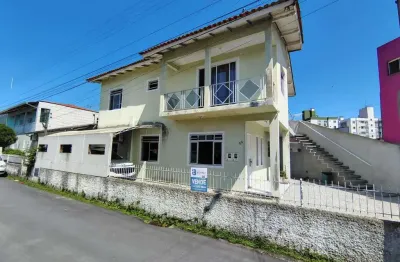 Casa com 4 quartos à venda no centro, biguaçu  por r$ 750.000