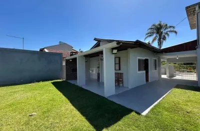 Casa com 2 quartos para alugar no centro, biguaçu  por r$ 2.700