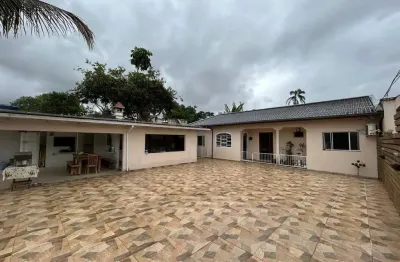 Casa com 3 quartos à venda na praia joão rosa, biguaçu  por r$ 650.000
