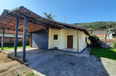 Casa com 2 quartos para alugar em fundos, biguaçu , 70 m2 por r$ 2.000