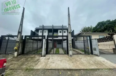 Casa à venda na Rua Henfil, Floresta, Joinville