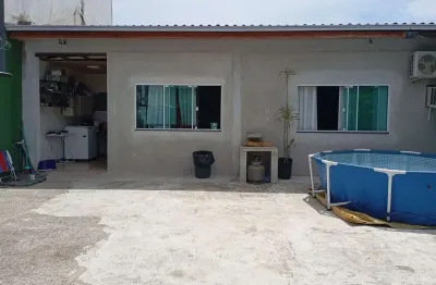 Casa com 1 quarto à venda na Rua Pastor Rogério Vieira, Paranaguamirim, Joinville