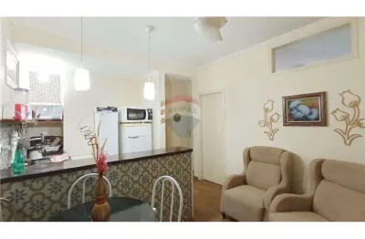 Lindo apartamento com dois dormitórios sendo uma suíte.