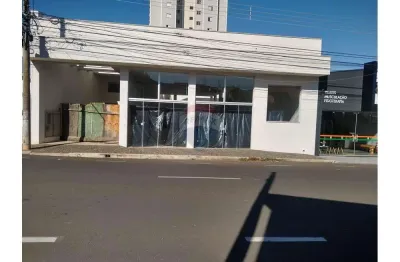 Loja comercial para locação ao lado da avenida 9 de abril, centro ! com excelente localização