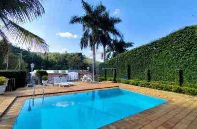 Casa linda e espaçosa, com 5 dormitórios, à venda em lindóia - sp r$ 695.000,00