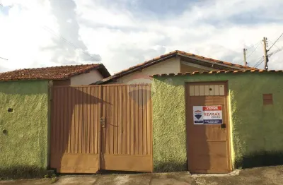 Casa com 2 quartos à venda na Rua Renee Boretti, 89, Conjunto Habitacional General Euclides Figueiredo, Itapira
