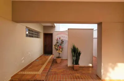 Casa à venda em mogi guaçu  - jardim jacira - 3 quartos (1 suíte) - ac: 198,86m²