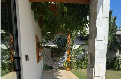 Sobrado - locação | 3 suítes + escritório + área gourmet | piscina aquecida | condomínio fechado | energia solar