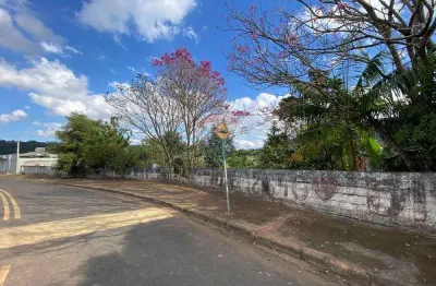 Terreno com vista privilegiada no coração de lindóia - 571 m²