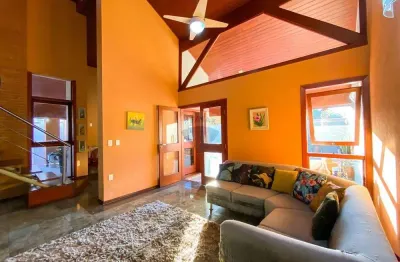 Casa térrea no centro de mogi mirm - área gourmet com piscina - r$ 950.000,00