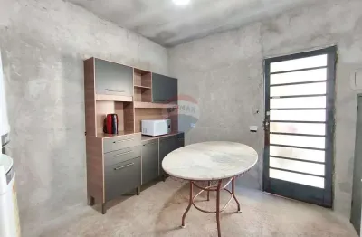Casa com 2 quartos à venda na Rua Elena Veloso Duraes, 65, Parque das Laranjeiras, Mogi Mirim