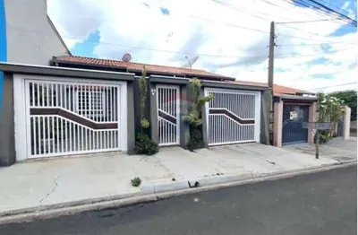 Casa com 2 quartos à venda no Jardim Europa, Jaguariúna 