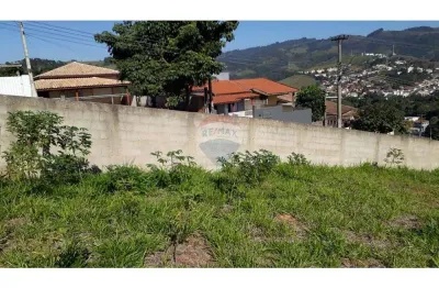 Terreno a venda em lindoia com vista , com 545,43 m2 , toda murada com portão e tela na parte superior, vista maravilhosa