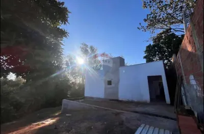 Chácara com casa em construção em fase de acabamento, no chácara santo andré por r$240.000